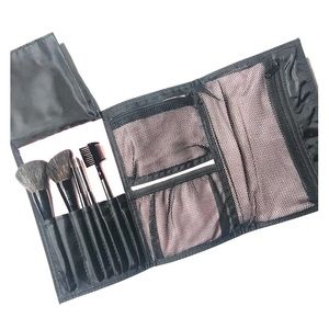 NEW! Mary Kay brush set and bag